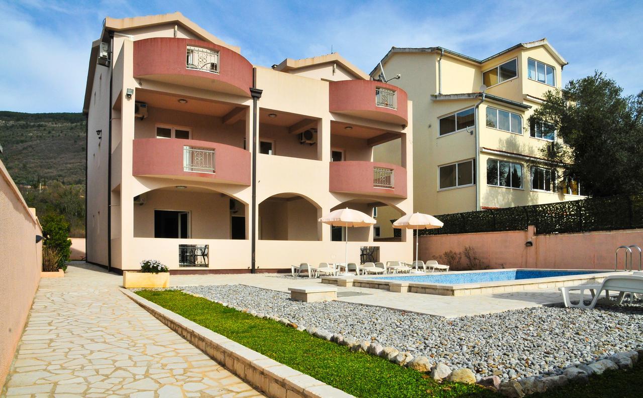 Apartmani Bulajic Tivat Ngoại thất bức ảnh