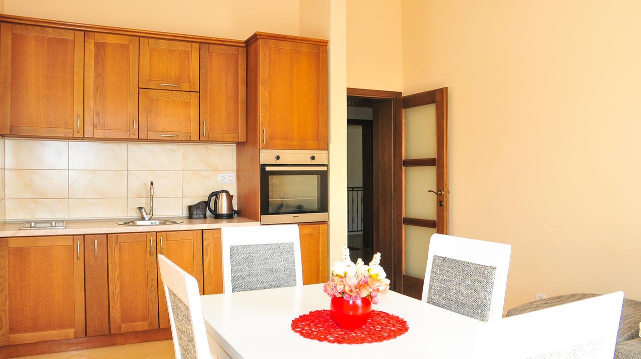 Apartmani Bulajic Tivat Ngoại thất bức ảnh
