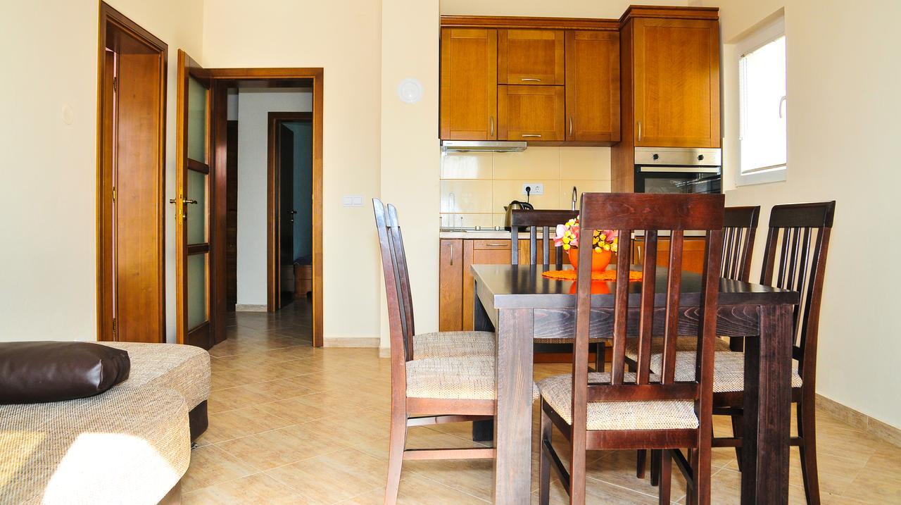 Apartmani Bulajic Tivat Ngoại thất bức ảnh