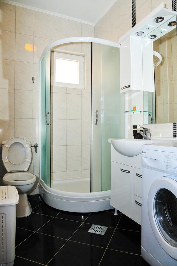 Apartmani Bulajic Tivat Ngoại thất bức ảnh