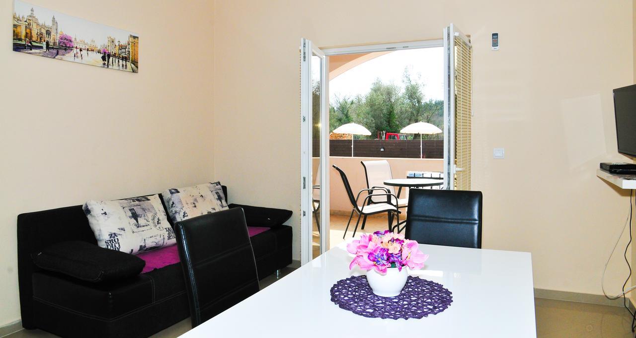 Apartmani Bulajic Tivat Ngoại thất bức ảnh
